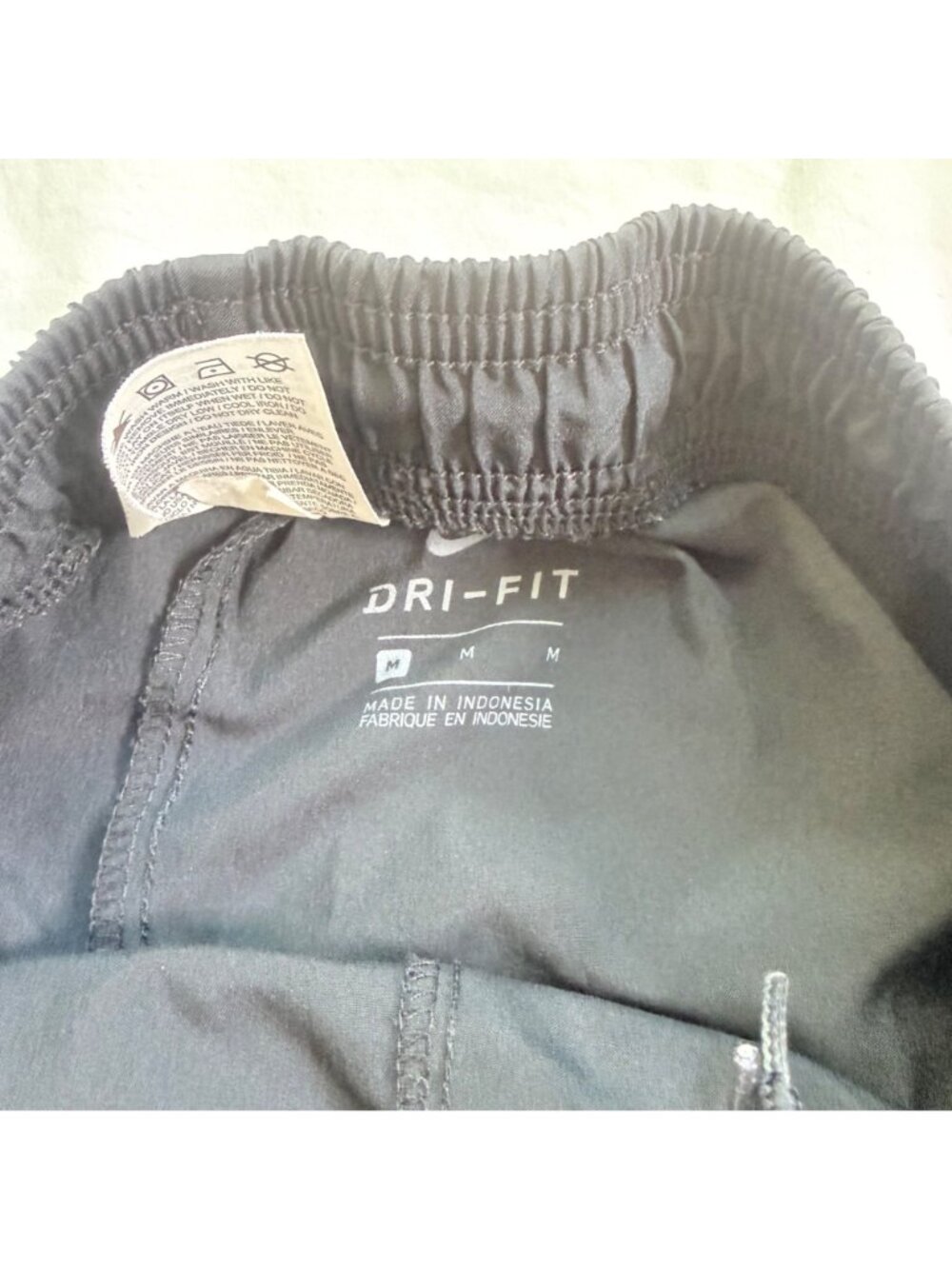 Nike Dri-FIT Boys Black Woven Athletic Shorts Elastic Waist Size M - Picture 3 of 5